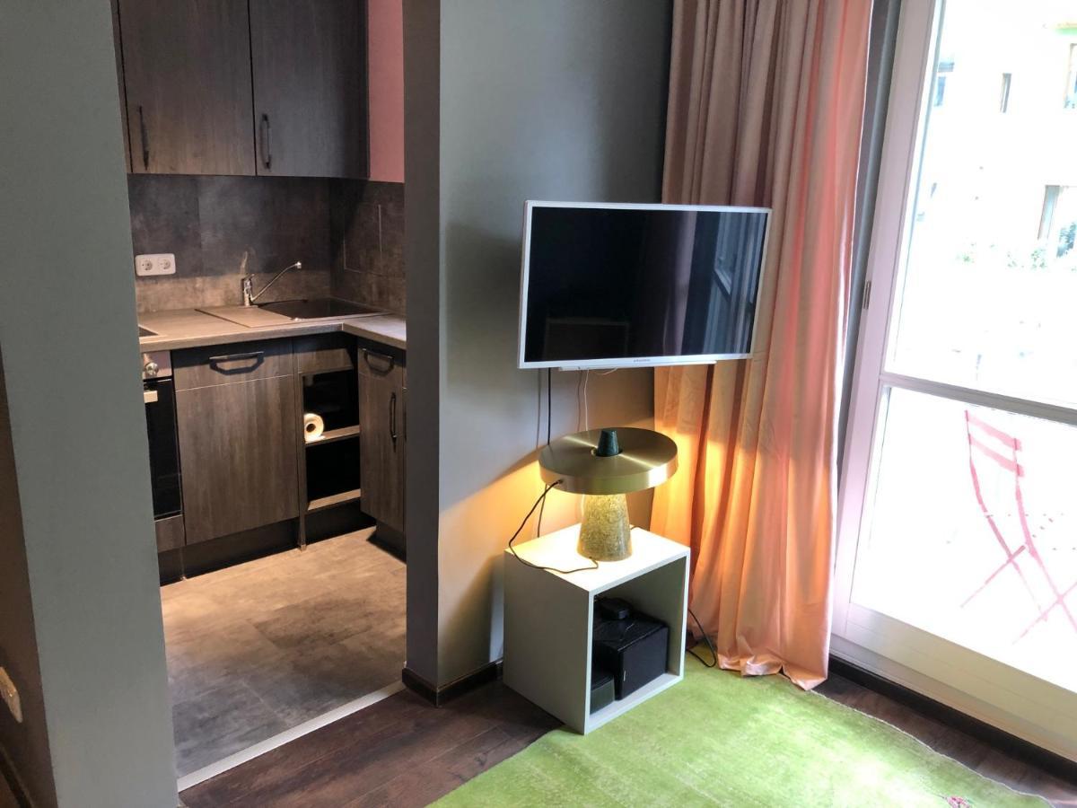 In Dresden-neustadt Apartamento *